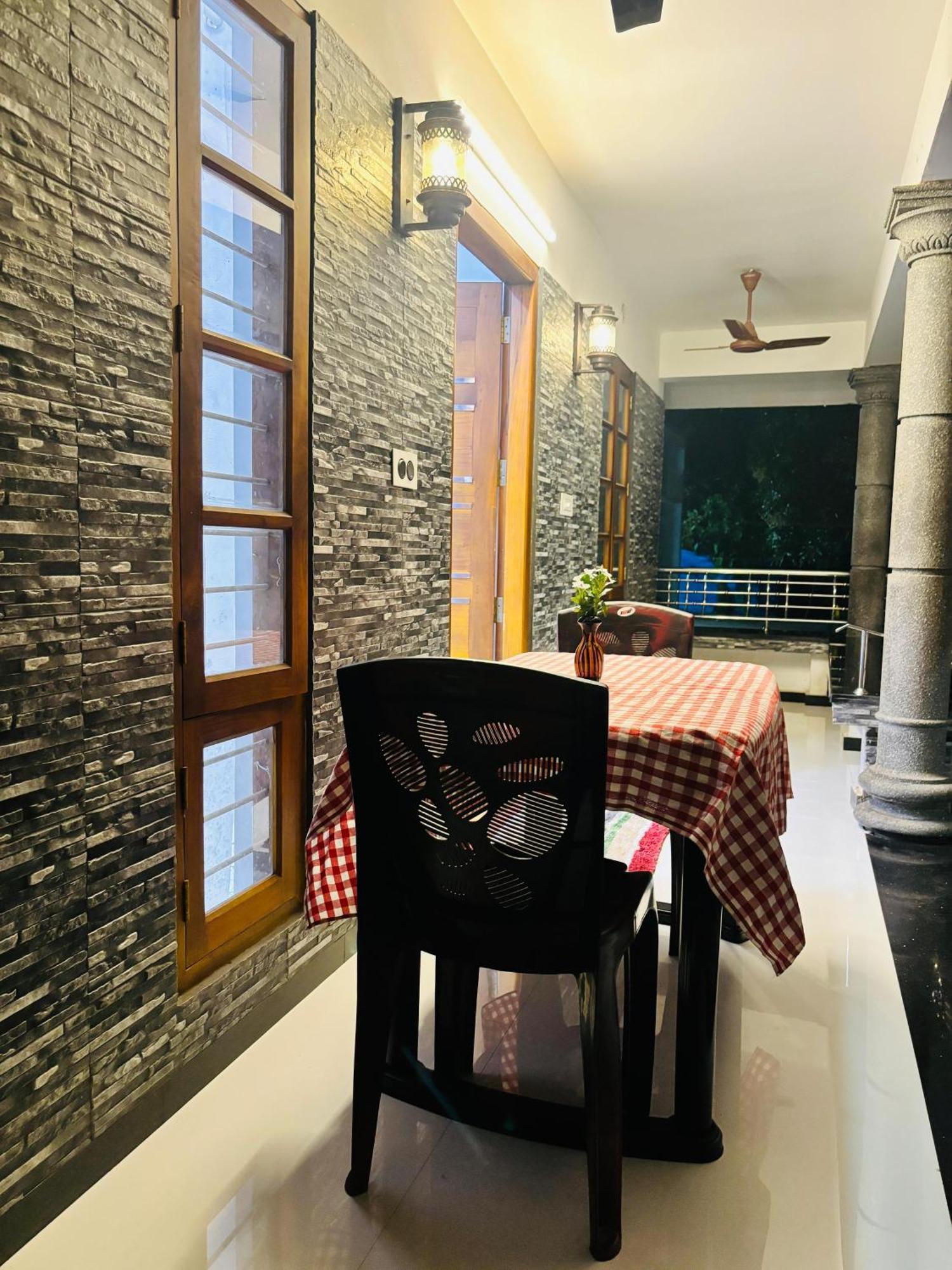 Marari La Rose Beach Homestay Марарикулам Экстерьер фото